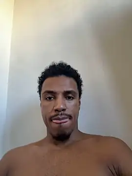 Snapshot of LorenzoBlack27 chatting on 05.31.26 LorenzoBlack27 online show from 05.31.26