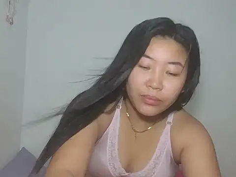 Snapshot of Zyeiii chatting on 02.14.26 Zyeiii online show from 02.14.26