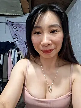 Snapshot of Adela-222 chatting on 02.01.26 Adela-222 online show from 02.01.26