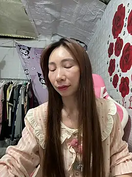 Snapshot of Adela-222 chatting on 05.15.26 Adela-222 online show from 05.15.26