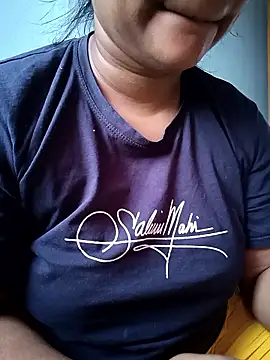 Snapshot of Desi_Nil_pori chatting on 01.14.26 Desi Nil pori online show from 01.14.26