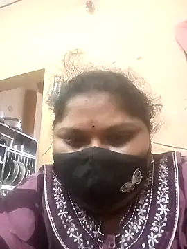 Snapshot of misammahyd chatting on 02.02.26 misammahyd online show from 02.02.26