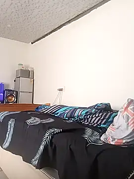 Winterslender online show from 02.13.26