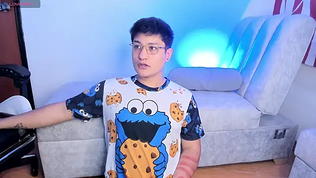 Theo Rowan online show from 02.13.26