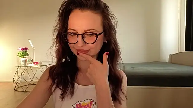 Satin Sin online show from 05.04.26