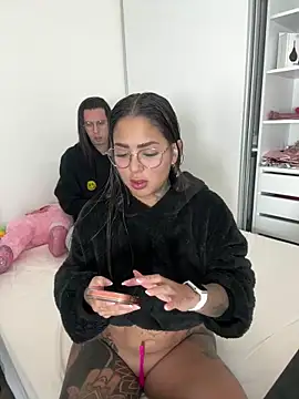 Snapshot of maferalvarexxx chatting on 05.02.26 maferalvarexxx online show from 05.02.26