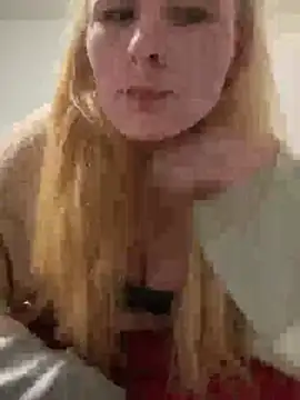 Snapshot of PurpleHazexx chatting on 02.18.26 PurpleHazexx online show from 02.18.26