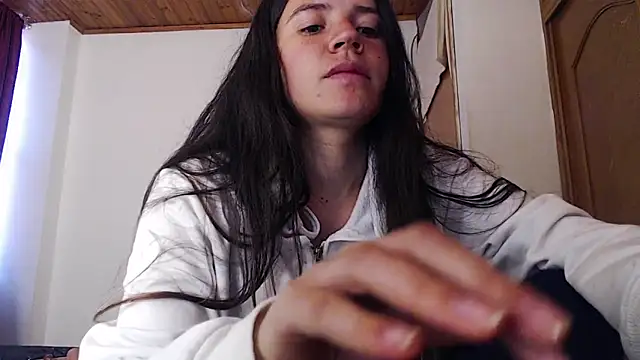 Shanel Lozano online show from 04.22.26