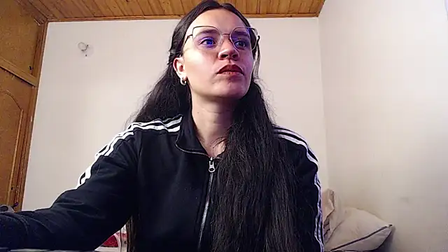 Shanel Lozano online show from 06.04.26