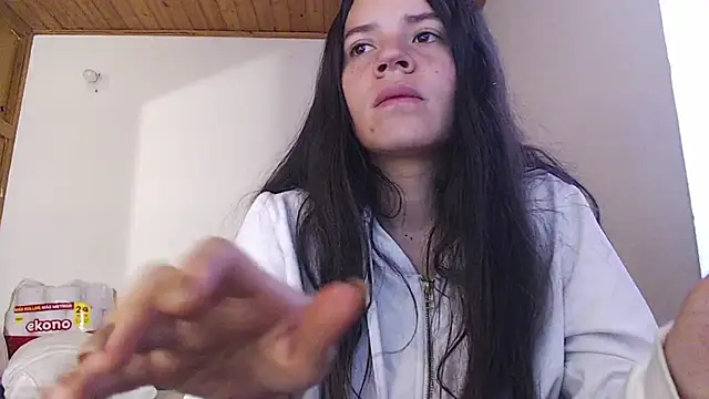 Shanel Lozano online show from 06.12.26