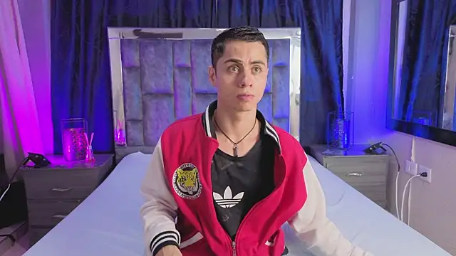 LeoMonnroe online show from 02.09.26