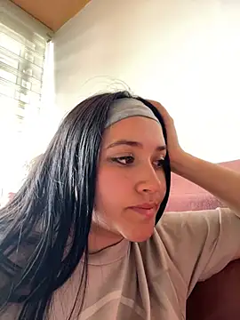 Veronica Wins  online show from 02.16.26