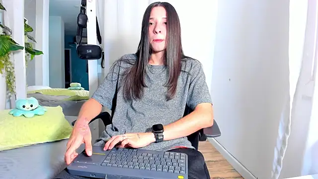 ViictoriiaSaenz online show from 04.28.26
