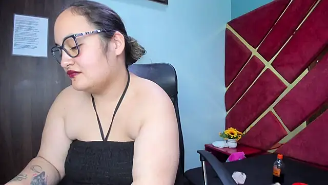 Snapshot of MiaRouss69 chatting on 02.20.26 MiaRouss69 online show from 02.20.26