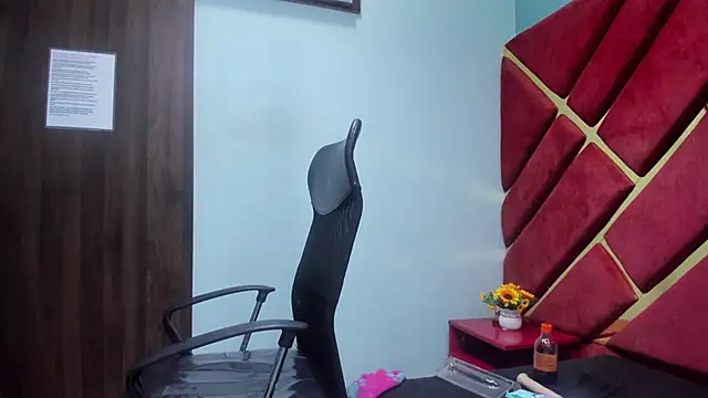 Snapshot of MiaRouss69 chatting on 02.22.26 MiaRouss69 online show from 02.22.26