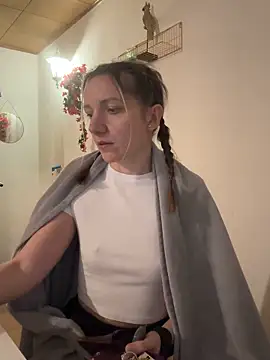 Snapshot of Marina_und_Jayden chatting on 02.05.26 Marina und Jayden online show from 02.05.26