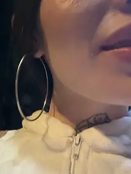 lizz lunna online show from 04.22.26