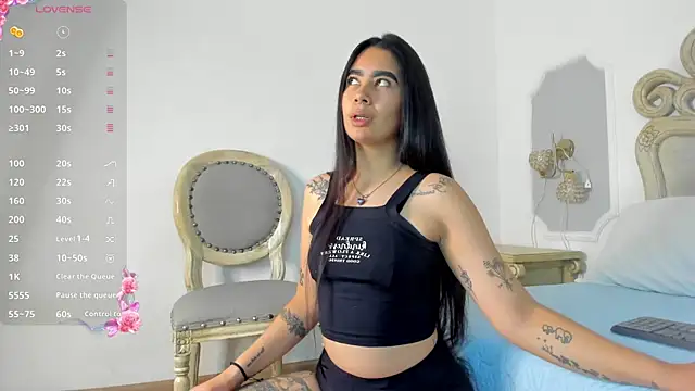 paulina lux online show from 04.26.26
