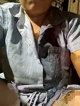 Snapshot of Ginny_2x chatting on 01.12.26 Ginny 2x online show from 01.12.26