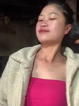 Snapshot of Naalyy chatting on 01.13.26 Naalyy online show from 01.13.26