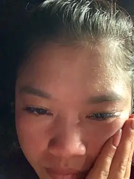 Snapshot of Naalyy chatting on 02.15.26 Naalyy online show from 02.15.26