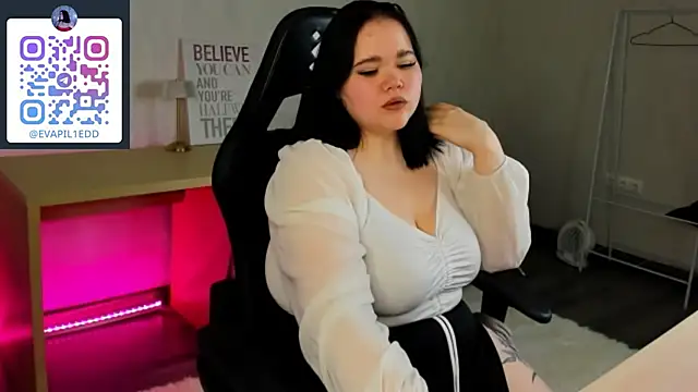 EvaCarrt online show from 02.04.26