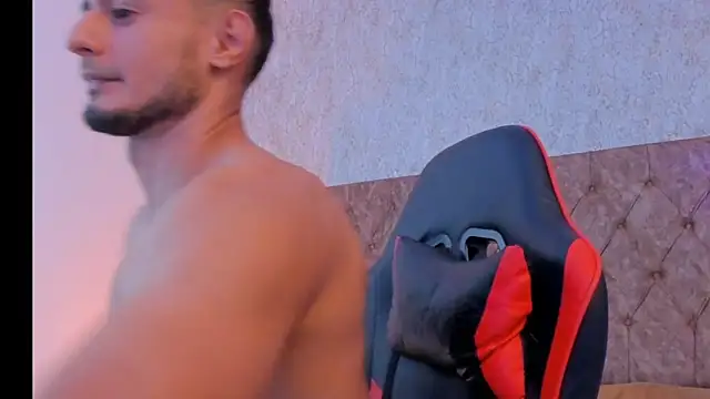 Snapshot of Adonys_Lewis_ chatting on 02.01.26 Adonys Lewis online show from 02.01.26