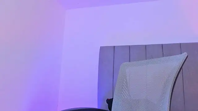 Adonys Lewis  online show from 04.22.26