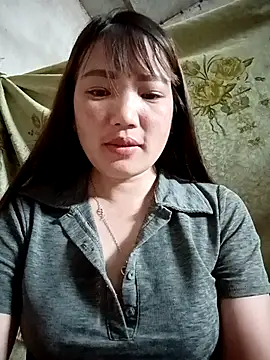 Snapshot of Nunaa2x chatting on 08.06.26 Nunaa2x online show from 08.06.26