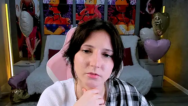 Snapshot of KikaOsterman chatting on 03.01.26 KikaOsterman online show from 03.01.26