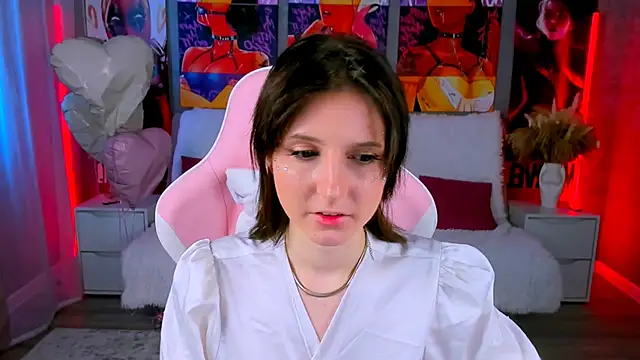 Snapshot of KikaOsterman chatting on 03.14.26 KikaOsterman online show from 03.14.26