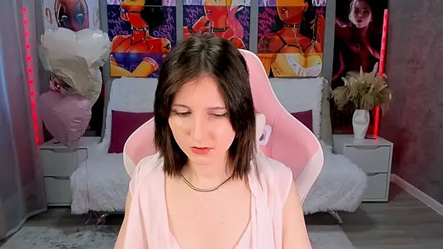 Snapshot of KikaOsterman chatting on 03.20.26 KikaOsterman online show from 03.20.26