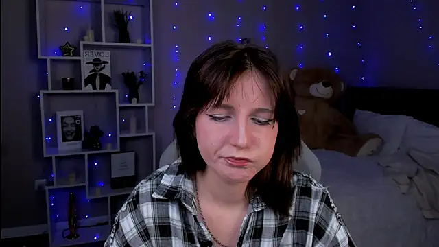 KikaOsterman online show from 04.26.26