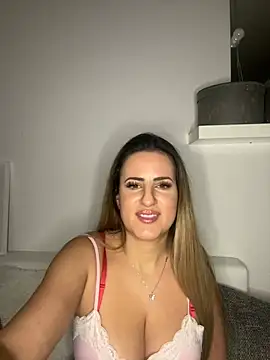 Snapshot of Liana-1 chatting on 01.13.26 Liana-1 online show from 01.13.26