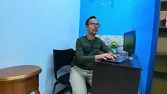 Snapshot of Oswalldo__ chatting on 03.02.26 Oswalldo online show from 03.02.26