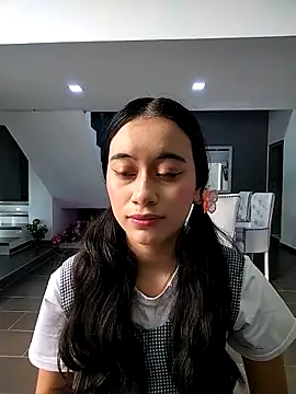 l0lita emi online show from 02.23.26