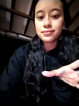 l0lita emi online show from 04.23.26