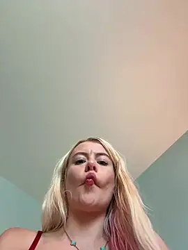 Snapshot of blondebunny999_999 chatting on 06.12.26 blondebunny999 999 online show from 06.12.26