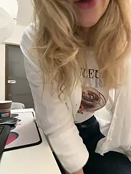 Snapshot of FrancescaZahra chatting on 02.08.26 FrancescaZahra online show from 02.08.26