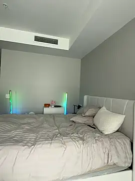 Snapshot of juliasweettits chatting on 04.02.26 juliasweettits online show from 04.02.26