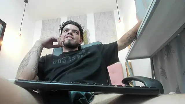 Enzo Turner online show from 01.10.26