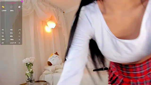 Snapshot of your_alina18 chatting on 06.30.26 your alina18 online show from 06.30.26