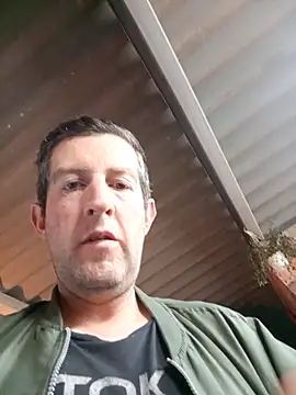 Snapshot of MelissaAndPeter chatting on 11.01.25 MelissaAndPeter online show from 11.01.25