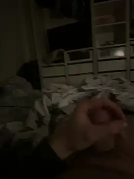 Snapshot of NotatingGrinder chatting on 03.10.26 NotatingGrinder online show from 03.10.26