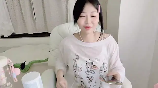 Onefiona online show from 07.28.26