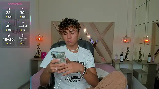 Snapshot of Anyelo_Twink chatting on 05.25.26 Anyelo Twink online show from 05.25.26