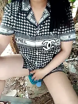 Snapshot of EnzxMoon02 chatting on 01.16.26 EnzxMoon02 online show from 01.16.26