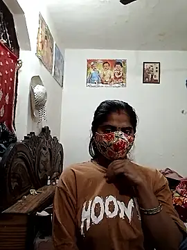 Snapshot of Angel_eyes00 chatting on 01.13.26 Angel eyes00 online show from 01.13.26