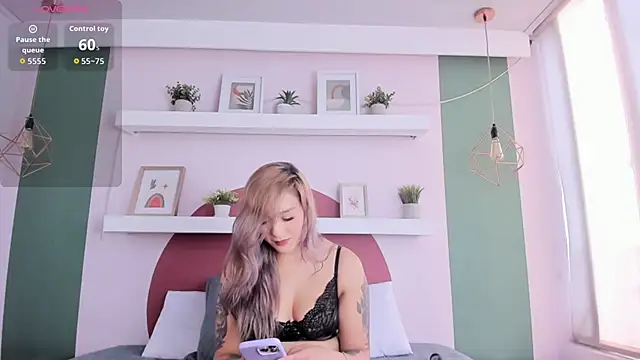 SilvyLaiton online show from 02.02.26