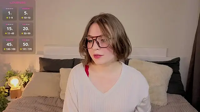 Next2Marie online show from 04.25.26